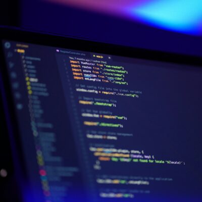 Techniek en design vormen een belangrijke basis voor een sterke website.